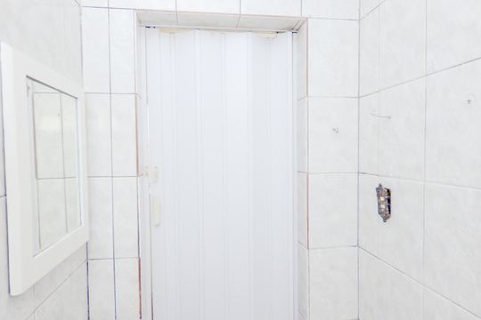Banheiro de casa para alugar com 1 quarto, 45m² em Jardim Zimbardi, Guarulhos