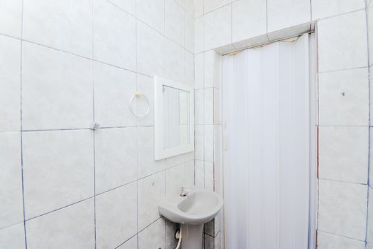 Banheiro de casa para alugar com 1 quarto, 45m² em Jardim Zimbardi, Guarulhos