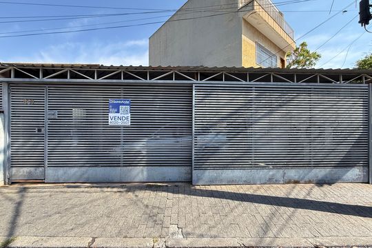 Fachada  de casa à venda com 2 quartos, 150m² em Vila Sao Joao, Guarulhos