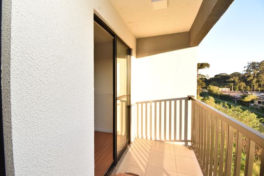 Varanda com churrasqueira de apartamento para alugar com 2 quartos, 60m² em Ouro Fino, São José dos Pinhais