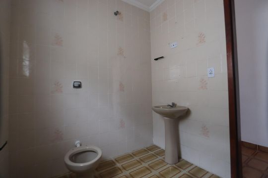 Banheiro de Cima de casa à venda com 3 quartos, 138m² em Vila Cardoso Franco, São Paulo