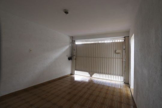 Garagem de casa à venda com 3 quartos, 138m² em Vila Cardoso Franco, São Paulo