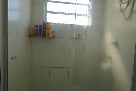 Banheiro  de apartamento à venda com 2 quartos, 50m² em Planalto, São Bernardo do Campo