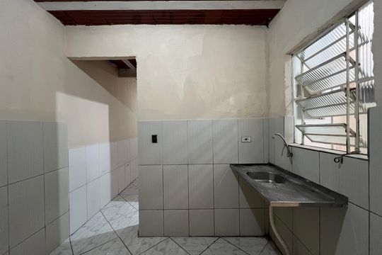Cozinha de kitnet/studio para alugar com 1 quarto, 44m² em Pedra Azul, Contagem