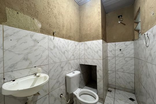 Banheiro Social de kitnet/studio para alugar com 1 quarto, 44m² em Pedra Azul, Contagem