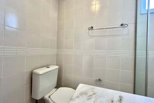Banheiro Corredor de apartamento para alugar com 3 quartos, 82m² em Parque Imperial, São Paulo