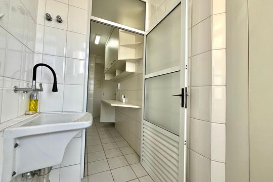 Área de Serviço de apartamento para alugar com 3 quartos, 82m² em Parque Imperial, São Paulo