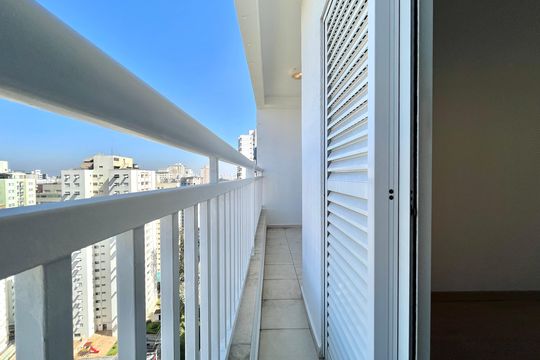 Varanda do Quarto 3 de apartamento para alugar com 3 quartos, 82m² em Parque Imperial, São Paulo