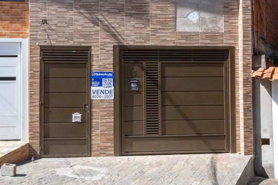 Fachada de casa à venda com 6 quartos, 167m² em Eldorado, Diadema