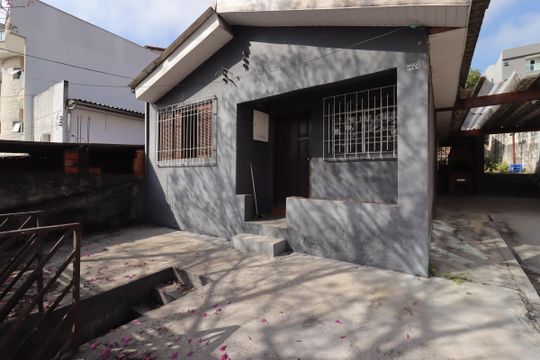 Quintal de casa para alugar com 2 quartos, 95m² em Parque das Nações, Santo André