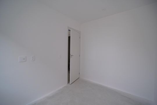 Quarto 2 de apartamento para alugar com 2 quartos, 40m² em Vila Campanela, São Paulo