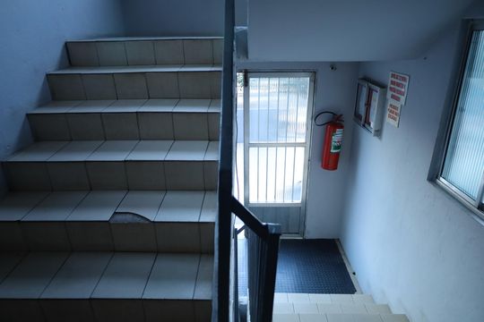 Área comum - Saguão do andar de apartamento para alugar com 2 quartos, 58m² em Conjunto Residencial José Bonifácio, São Paulo