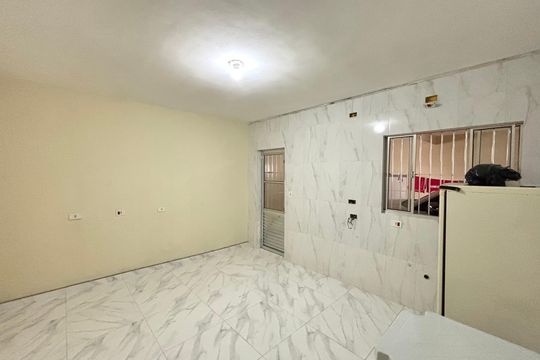 Cozinha  de casa para alugar com 2 quartos, 50m² em Jardim Angelina, Ferraz de Vasconcelos