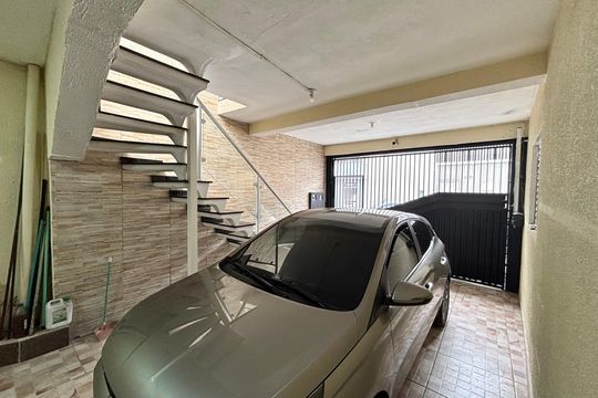Garagem  de casa para alugar com 2 quartos, 50m² em Jardim Angelina, Ferraz de Vasconcelos