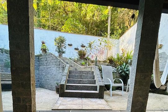 Área externa de casa para alugar com 1 quarto, 100m² em Grumari, Rio de Janeiro