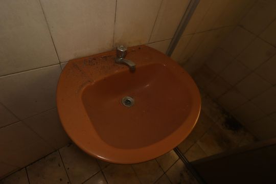 Banheiro - Pia de casa para alugar com 2 quartos, 82m² em Parque das Nações, Santo André