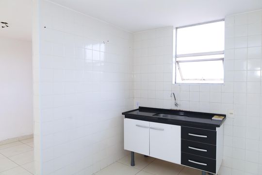 Cozinha de apartamento à venda com 2 quartos, 58m² em Conjunto Residencial José Bonifácio, São Paulo