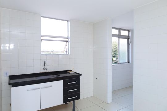 Cozinha de apartamento à venda com 2 quartos, 58m² em Conjunto Residencial José Bonifácio, São Paulo