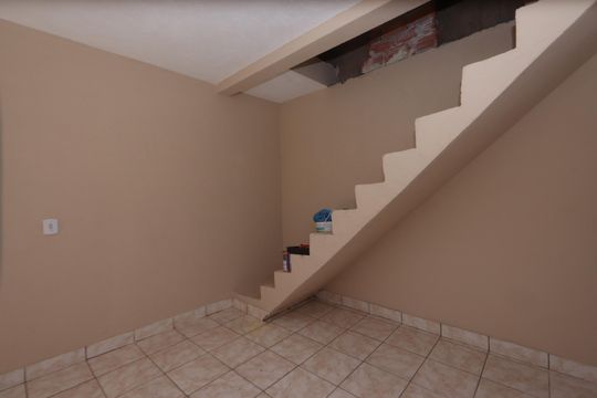 Lavanderia de casa para alugar com 2 quartos, 100m² em Jardim Roseli, São Paulo