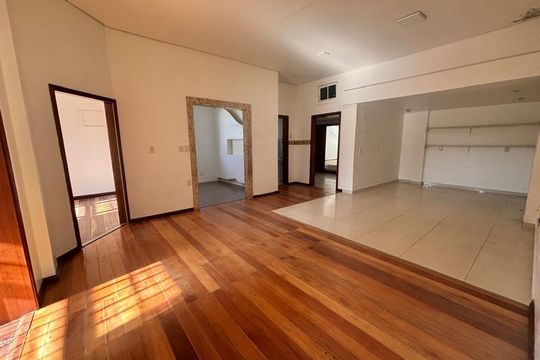 Casa para alugar com 4 quartos, 1163m² em Centro, Novo Hamburgo