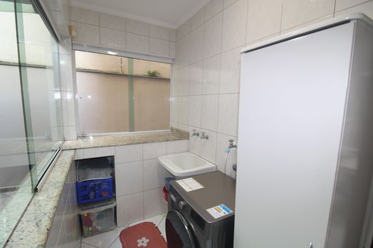 Área de Serviço de casa à venda com 3 quartos, 207m² em Jardim São Paulo, São Paulo