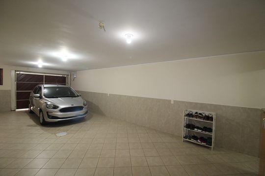 Garagem de casa à venda com 3 quartos, 207m² em Jardim São Paulo, São Paulo
