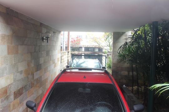 Garagem de casa à venda com 3 quartos, 250m² em Osvaldo Cruz, São Caetano do Sul