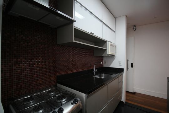 Cozinha de apartamento para alugar com 3 quartos, 84m² em Vila Suzana, São Paulo