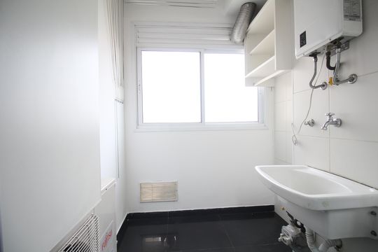 Área de Serviço de apartamento para alugar com 3 quartos, 84m² em Vila Suzana, São Paulo