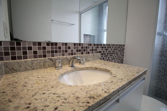 Banheiro Suíte de apartamento para alugar com 3 quartos, 84m² em Vila Suzana, São Paulo