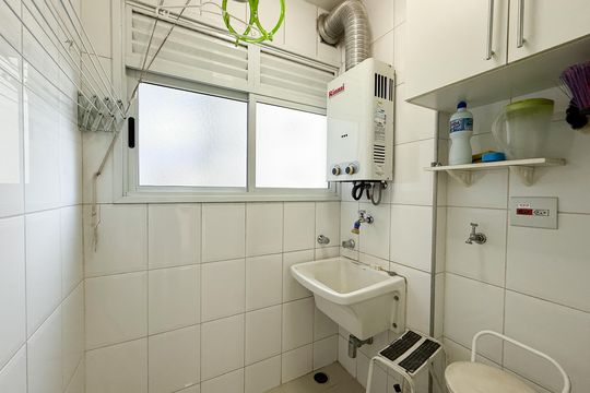Cozinha e Área de Serviço de apartamento para alugar com 3 quartos, 70m² em Jardim das Laranjeiras, São Paulo