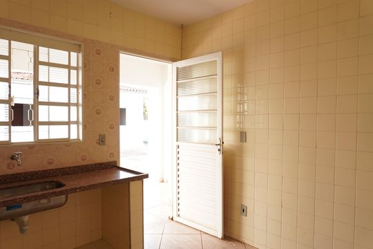 Edícula - Cozinha de casa para alugar com 4 quartos, 240m² em Jardim Paraiso, São Carlos