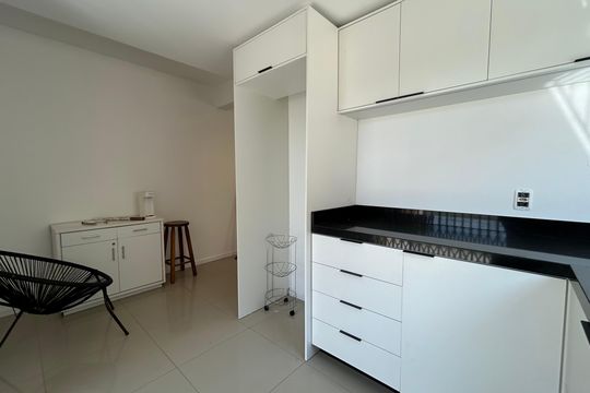 Cozinha de casa para alugar com 3 quartos, 145m² em Rio Tavares, Florianópolis