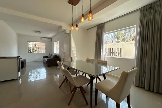 Casa para alugar com 3 quartos, 145m² em Rio Tavares, Florianópolis
