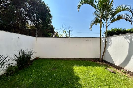Jardim de casa para alugar com 3 quartos, 145m² em Rio Tavares, Florianópolis