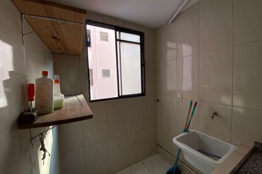 Cozinha de apartamento para alugar com 2 quartos, 49m² em Conjunto Promorar Raposo Tavares, São Paulo