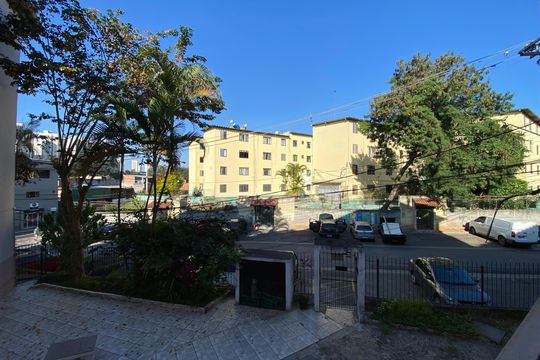 Sala vista de apartamento para alugar com 2 quartos, 49m² em Conjunto Promorar Raposo Tavares, São Paulo