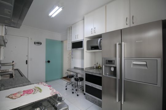 Cozinha de apartamento à venda com 3 quartos, 110m² em Chácara Agrindus, Taboão da Serra
