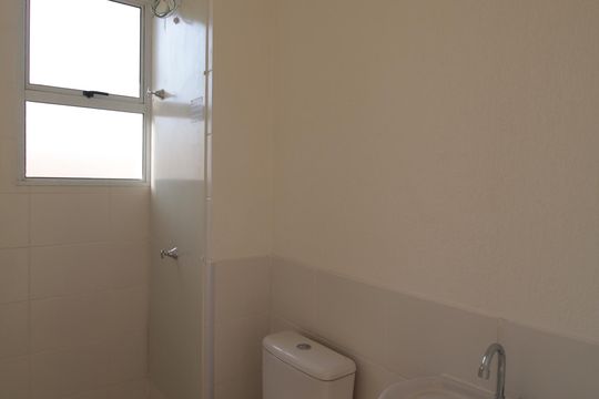 Banheiro de apartamento para alugar com 2 quartos, 55m² em Mantiqueira, Belo Horizonte
