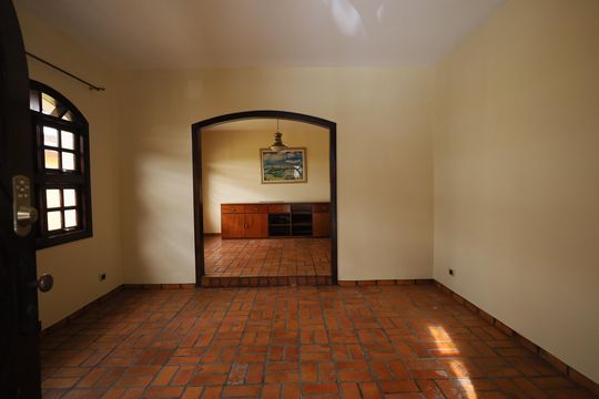 Casa à venda com 5 quartos, 320m² em Adalgisa, São Paulo