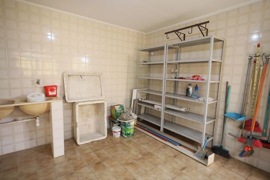 Área de Serviço de casa à venda com 5 quartos, 320m² em Adalgisa, São Paulo