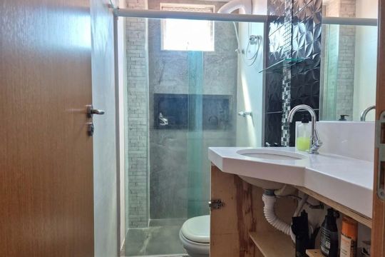 Banheiro de apartamento para alugar com 2 quartos, 65m² em Nova Vista, Belo Horizonte