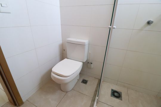 Banheiro de apartamento para alugar com 1 quarto, 63m² em Centro, Uberlândia