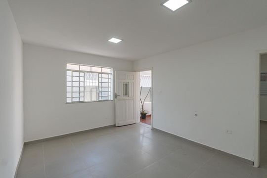 Casa para alugar com 2 quartos, 85m² em Vila Brasilio Machado, São Paulo