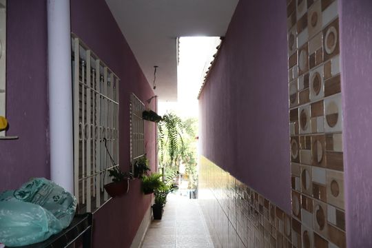 Corredor de casa à venda com 5 quartos, 86m² em Jardim Ipanema(zona Leste), São Paulo