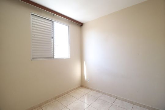 Quarto 1 de apartamento para alugar com 2 quartos, 55m² em Brasil, Uberlândia