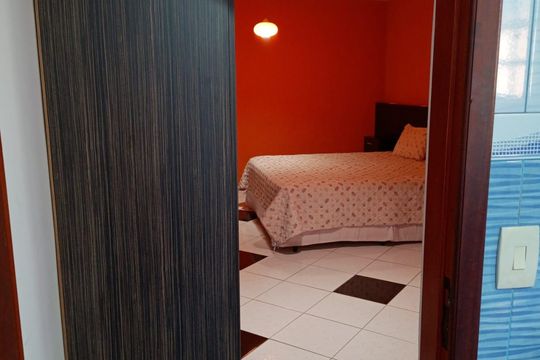 Quarto de casa à venda com 4 quartos, 260m² em Jardim Helena, São Paulo