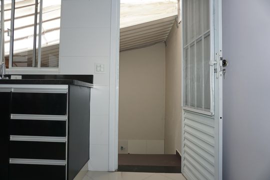 Lavanderia de casa para alugar com 3 quartos, 100m² em Chácaras São Marcos, Embu das Artes