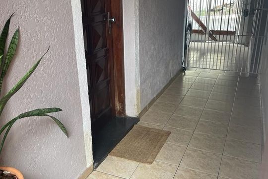 Área externa de casa à venda com 2 quartos, 138m² em Jardim das Flores, São Paulo