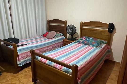 Quarto de casa à venda com 2 quartos, 138m² em Jardim das Flores, São Paulo